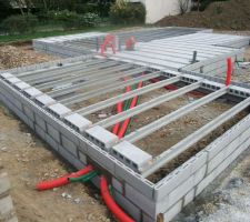 Fourreaux, évacuations et pose des hourdis