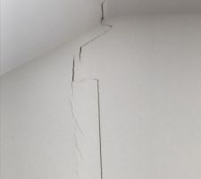 Fissure chambre.