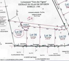 Terrain choisi pour le projet (lot 36). 
Parcelle avec une tr&egrave;s l&eacute;g&egrave;re pente, de 916 m&sup2; en bout de lotissement.