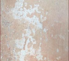 Surface de dalle qui cloque
