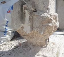 Le poteau en béton armé qui nous a donné du fil à retordre! Près de 6h pour l'abattre.