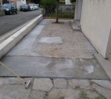 D&eacute;pose ancien grillage - terrassement - coul&eacute; dalle compl&eacute;mentaire