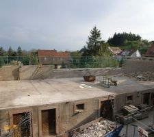 D&eacute;molition et mise &agrave; niveau des murs