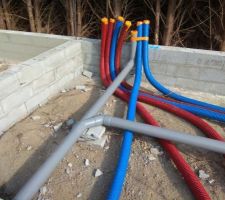 Évacuation et fourreaux PAC