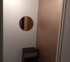 WC, petit meuble a la place du futur lave main d'angle.