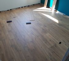 Parquet fini dans le bureau