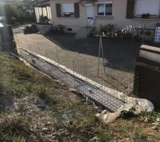 Gabion prêt à recevoir les cailloux