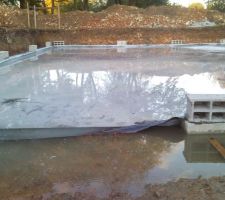 Dalle sous sol sous l'eau depuis son coulage !