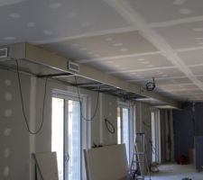 La maison s'habille...ça avance bien :-)