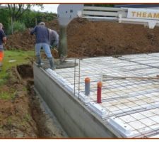 Coulage en continu de la dalle plancher pour en assurer la rigidité