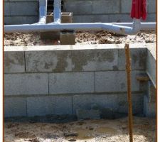 Les r&eacute;seaux Tuyaux et gaines passeront par le vide sanitaire