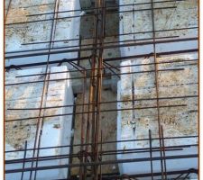 Les armatures et treillage sont li&eacute;s au ferraillage des murs et fondations
