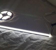 Ruban Led pour l'éclairage de la niche dans la douche