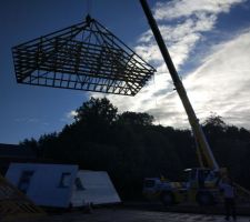 Montage de la charpente.