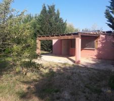 Vue de la cuisine d'&eacute;t&eacute;