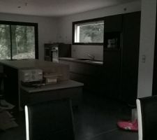 La cuisine en cours de montage