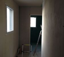 Cage escalier / couloir