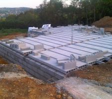 La dalle en cours de construction