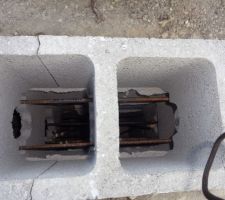 Montage du vide sanitaire, sachant que l'&eacute;tude de sol faite par Epc ne pr&eacute;conise pas des parpins banch&eacute;s, nous avons souhait&eacute; cette option afin de plus solidifier la maison, coulage du planch&eacute; avec les parpins banch&eacute;