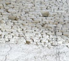 Murs pierre &eacute;tage