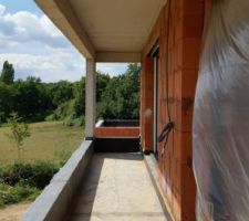 Balcon d&eacute;grossi en cours