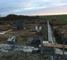 Mur de soubassement de la dalle sur terre plein