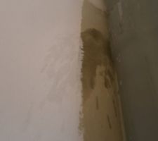 Retour de notre fuite dans les wc nous sommesle 22 septembre 2018 que du bonheur avec socoren !! l'année dernière fuite constaté le 13 novembre 2017 nous avons du attendre six mois pour avoir enfin l'intervention d'un couvreur au moi de mai 2018 pour la reprise étanchéité des sorties de toit, résultat retour à la case départ l'assurance est au courant depuis le 16 août 2018, malgré les appels telephonique de ma femme pour avoir une certaine personne de chez socoren au téléphone quand on appel l'agence il n'est jamais la et quand on l'appel sur sont portable depuis deux semaines en laissant des messages sur sont répondeur monsieur ne nous rappel même pas donc un conseil n'aller pas chez ce constructeur il ne sont pas sérieux très très déçut