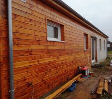 Bardage propre laisser s&eacute;cher avant de poncer