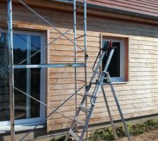 Pon&ccedil;age au grain fin  &agrave; la main