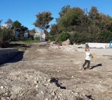 Dalle coulée, et murs de soutènement réalisés