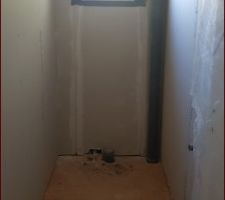 WC étage . Pas de placo hydro, est-ce normal ?