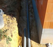 Tuyaux d'évacuation vers la micro-station