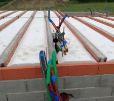 Gaines pour les futurs fils electriques