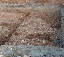 Emplacement futur garage. Les fondations de celui-ci se feront indépendamment bientôt.
