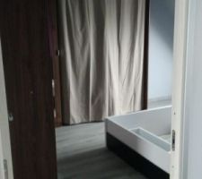 Chambre parents vue couloir