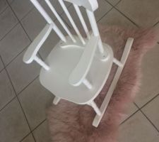 Rocking-chair des enfants pour le porche avant ok