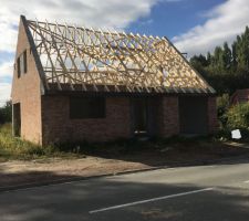 1ere maison, vue depuis la rue, côté gauche