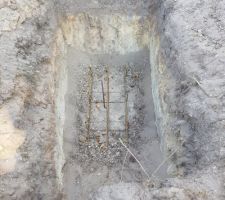 Trou pour poteau acier