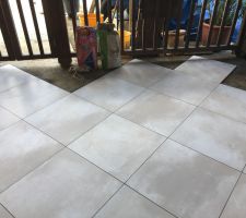 Chape et carrelage de la terrasse