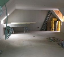 Etage en attente d'être cloisonné