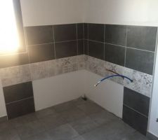 Pourtour future baignoire d?angle