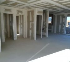 Vue du salon - Chape poncée