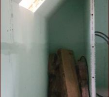 Cloison salle de bain.