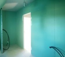 Cloison salle de bain.