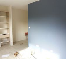 Peinture dans la chambre parental et premier dressing installer