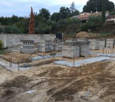 Parpaings à bancher livrés