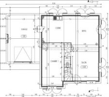 La chambre 1 est initialement 1 garage, il nous faut cloisonner pour faire une salle d'eau ainsi que si possible 1 placard dans la chambre et 1 dans le couloir