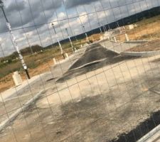 Photo de mon chantier à Chamigny. Les routes sont à peine construites. Le permis va être accordé