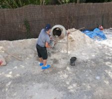 Préparation dalle pour abri de jardin avec Armand