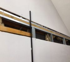 Renfort mur salon pour crémaillères